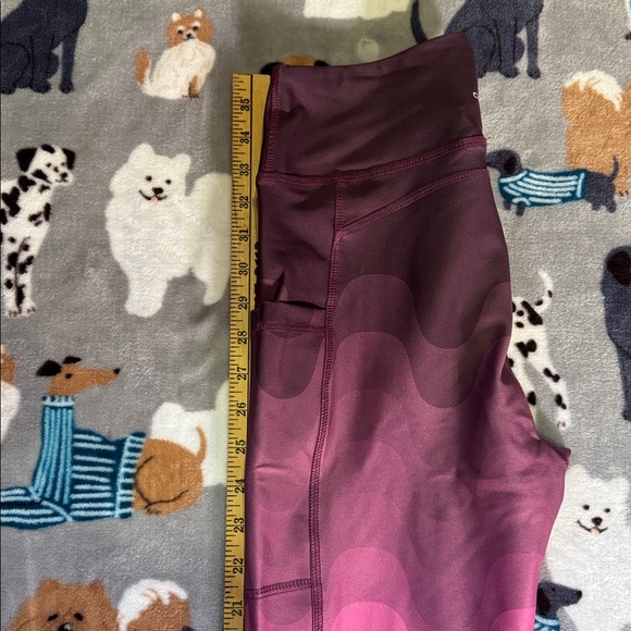 Pink Wave Pattern Leggings - Picture 4 of 6